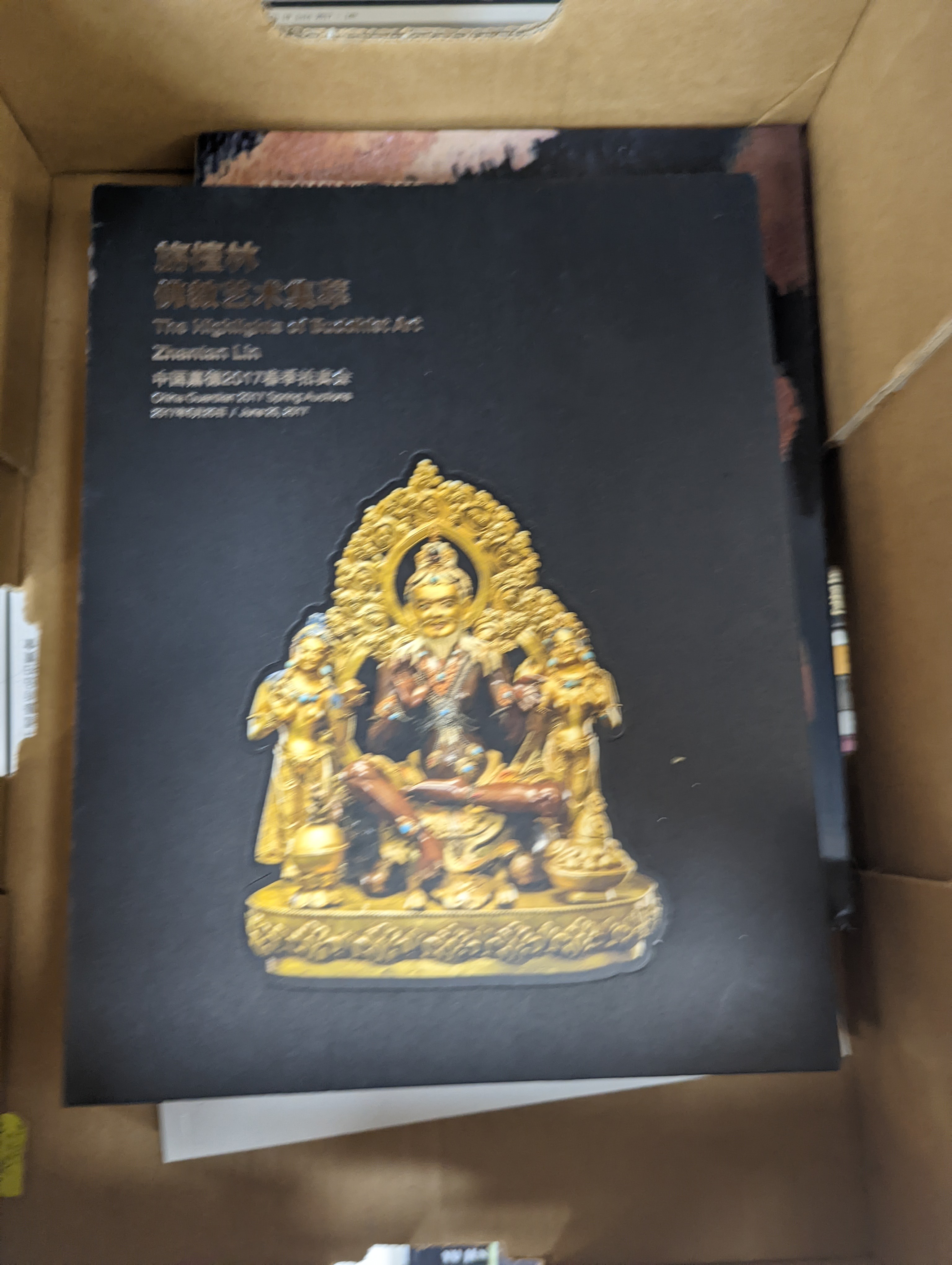 Two boxes of Chinese and Asian art catalogues